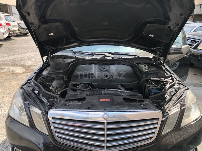 Mercedes E 220 2009, 270,000 km - 2.2 л - Bakı