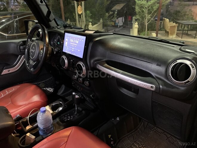 Jeep Wrangler 2014, 130,000 km - 3.6 л - Bakı
