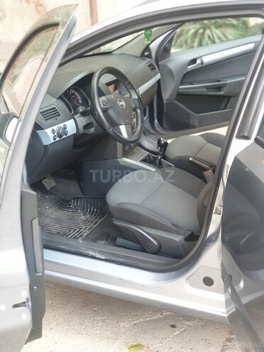 Opel Astra 2006, 270,000 km - 1.4 l - Bakı