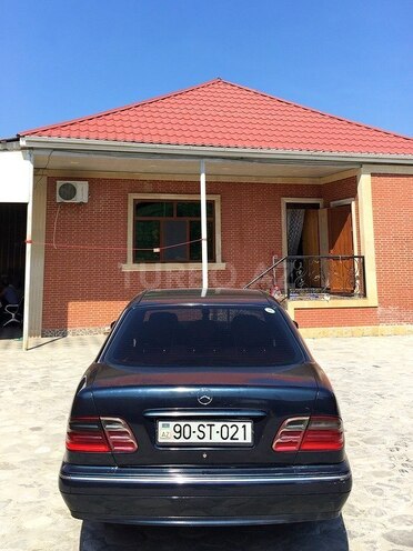 Mercedes E 270 1999, 412,000 km - 2.7 л - Bakı