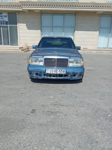 Mercedes E 220 1991, 256,523 km - 2.2 l - Bakı