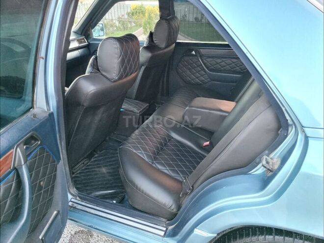 Mercedes E 220 1991, 256,523 km - 2.2 l - Bakı