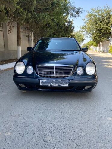 Mercedes E 240 2000, 395,999 km - 2.6 л - Bakı