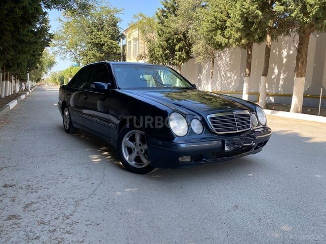 Mercedes E 240 2000, 395,999 km - 2.6 л - Bakı