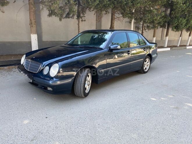 Mercedes E 240 2000, 395,999 km - 2.6 л - Bakı