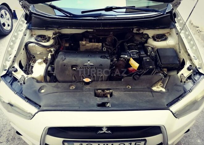 Mitsubishi Outlander Sport 2011, 174,500 km - 2.0 l - Bakı