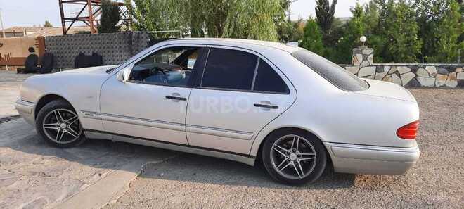 Mercedes E 200 1995, 271,750 km - 2.0 л - Yevlax