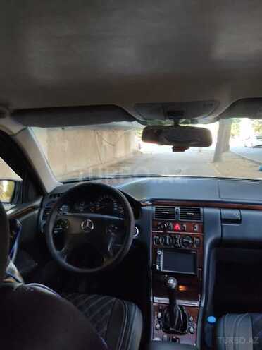 Mercedes E 240 2010, 280 km - 2.4 l - Bakı