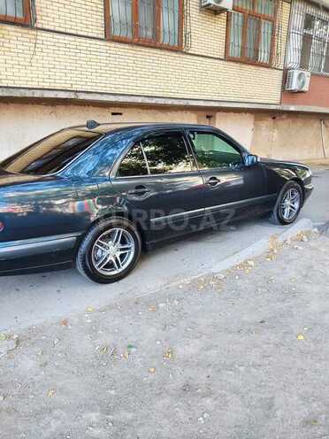 Mercedes E 240 2010, 280 km - 2.4 l - Bakı