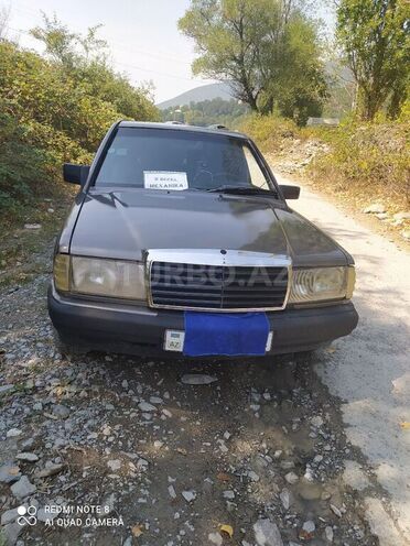 Mercedes 190 1989, 390,452 km - 1.9 l - Şəki