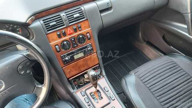 Mercedes E 240 2001, 298,000 km - 2.6 l - Göyçay