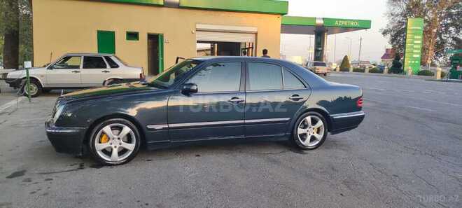 Mercedes E 240 2001, 298,000 km - 2.6 l - Göyçay