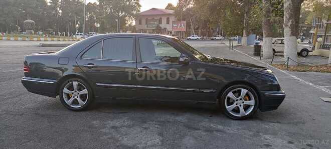 Mercedes E 240 2001, 298,000 km - 2.6 l - Göyçay