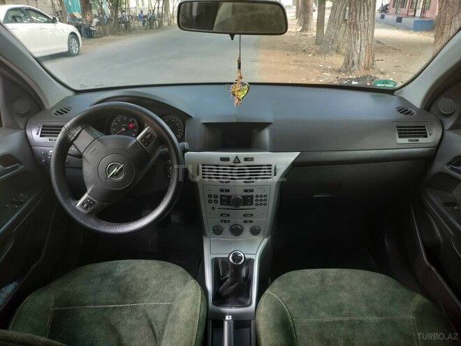 Opel Astra 2009, 214,824 km - 1.4 л - Mingəçevir