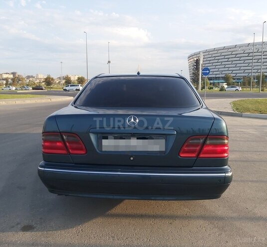 Mercedes E 240 2001, 401,000 km - 2.6 l - Bakı