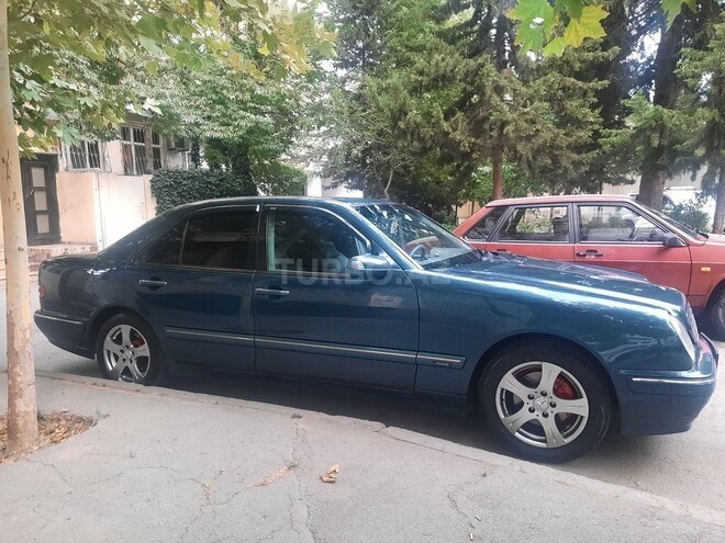 Mercedes E 240 2001, 401,000 km - 2.6 l - Bakı