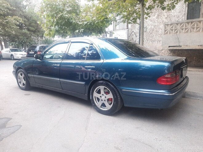 Mercedes E 240 2001, 401,000 km - 2.6 l - Bakı