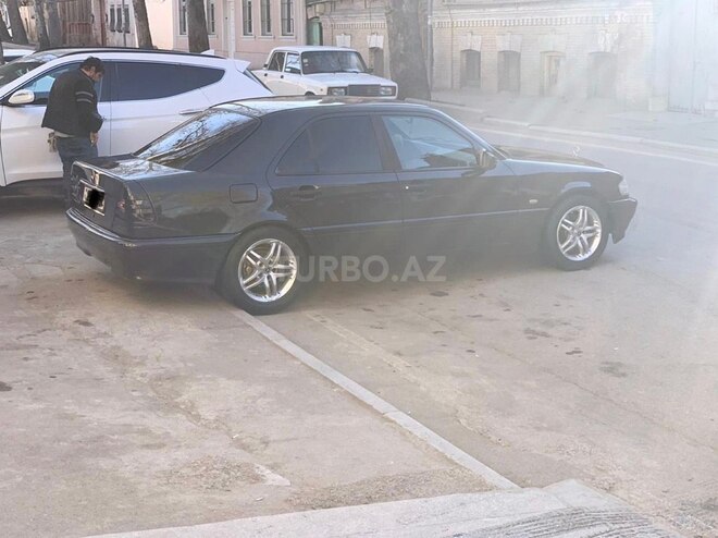 Mercedes C 180 1996, 330,000 km - 1.8 l - Gəncə