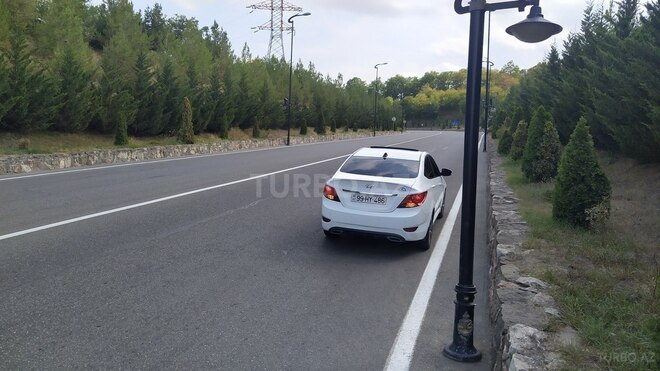 Hyundai Accent 2012, 97,098 km - 1.6 л - Qusar