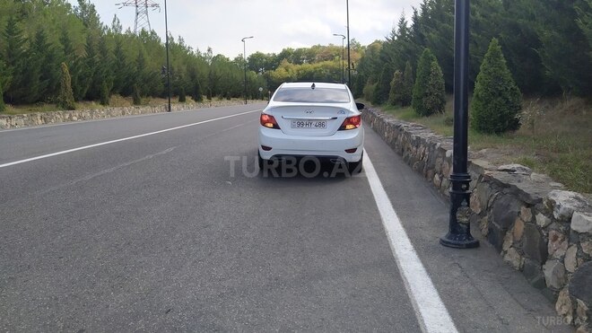 Hyundai Accent 2012, 97,098 km - 1.6 л - Qusar