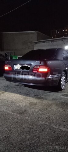 Mercedes E 240 2000, 250,000 km - 2.4 л - Bakı