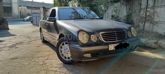 Mercedes E 240 2000, 250,000 km - 2.4 л - Bakı