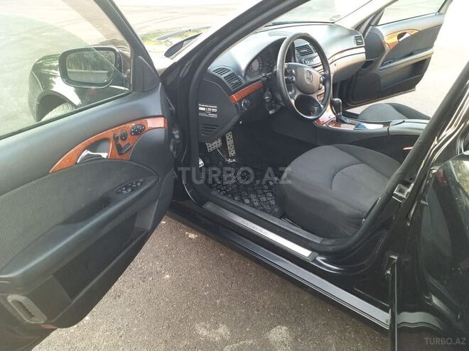 Mercedes E 220 2006, 289,000 km - 2.2 l - Bakı