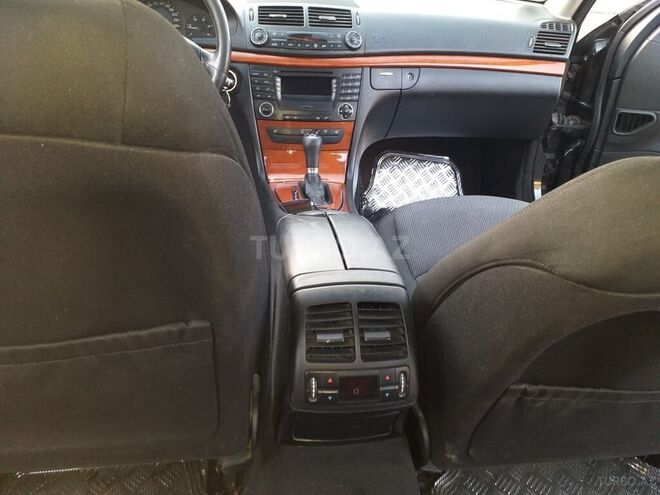 Mercedes E 220 2006, 289,000 km - 2.2 l - Bakı