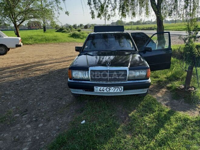 Mercedes 190 1989, 254,040 km - 2.0 l - Masallı