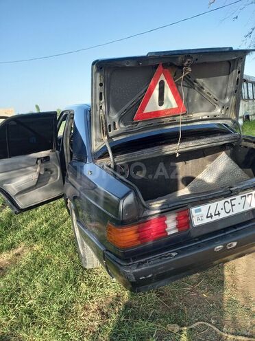 Mercedes 190 1989, 254,040 km - 2.0 l - Masallı