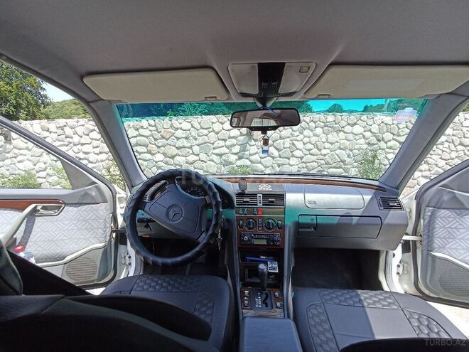 Mercedes C 180 1995, 236,552 km - 1.8 l - Bakı