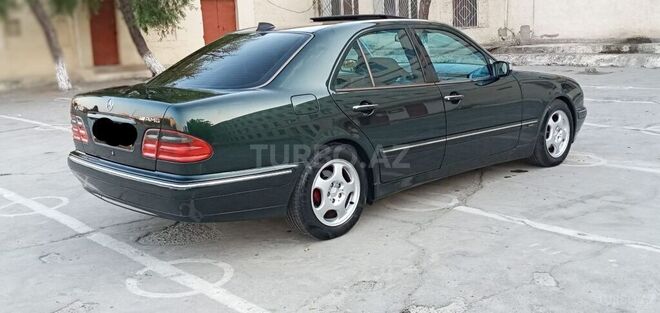Mercedes E 240 2000, 241,000 km - 2.4 l - Sumqayıt