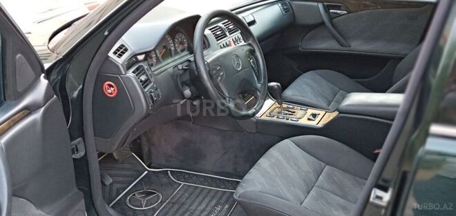 Mercedes E 240 2000, 241,000 km - 2.4 l - Sumqayıt