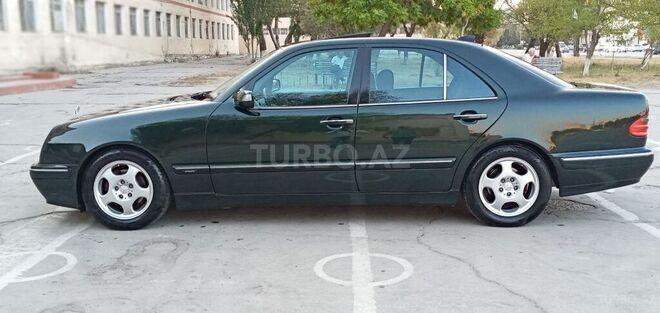 Mercedes E 240 2000, 241,000 km - 2.4 l - Sumqayıt