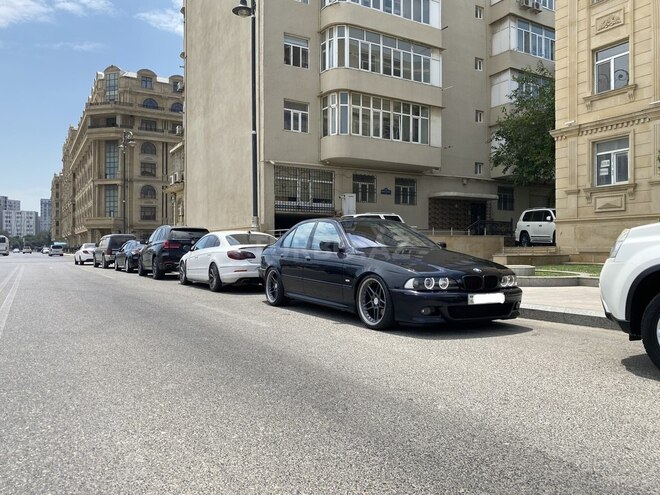 BMW 530 2001, 389,000 km - 3.0 l - Bakı