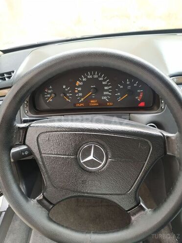 Mercedes E 300 1996, 330,000 km - 3.0 l - Bakı