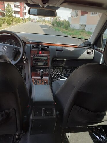 Mercedes E 220 2000, 287,854 km - 2.2 l - Tərtər