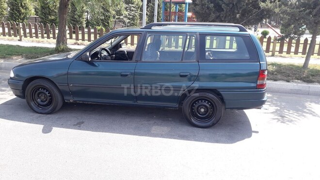 Opel Astra 1997, 253,000 km - 1.6 l - Bakı