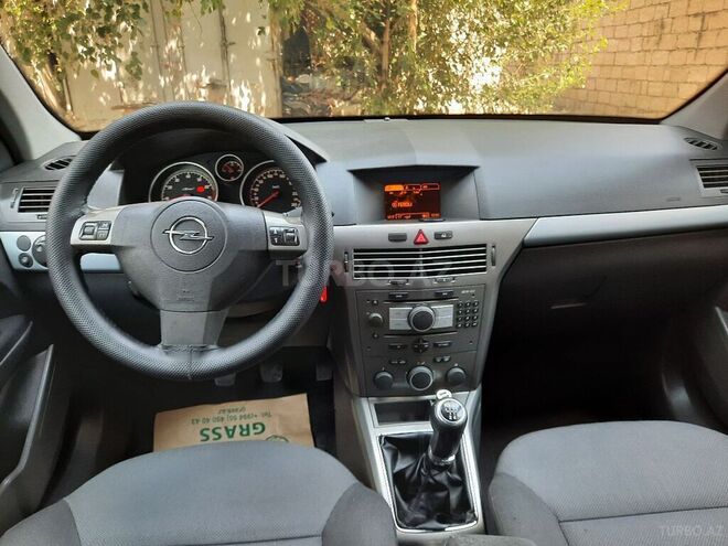 Opel Astra 2006, 176,000 km - 1.4 l - Bakı