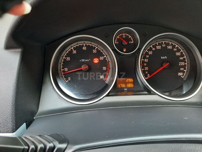 Opel Astra 2006, 176,000 km - 1.4 l - Bakı