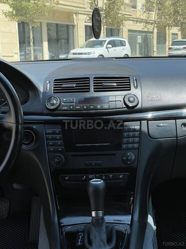 Mercedes E 240 2004, 145,000 km - 2.6 l - Bakı
