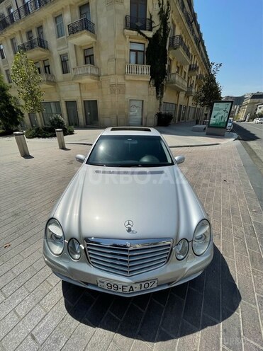 Mercedes E 240 2004, 145,000 km - 2.6 l - Bakı