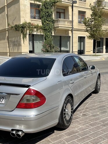 Mercedes E 240 2004, 145,000 km - 2.6 l - Bakı