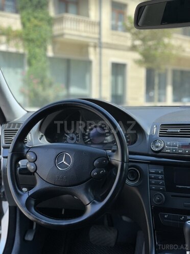 Mercedes E 240 2004, 145,000 km - 2.6 l - Bakı