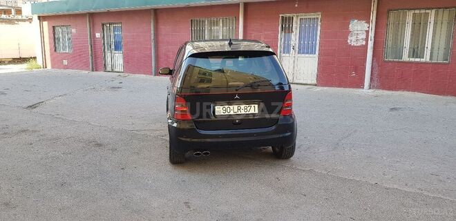 Mercedes  2003, 151,326 km - 2.0 l - Bakı