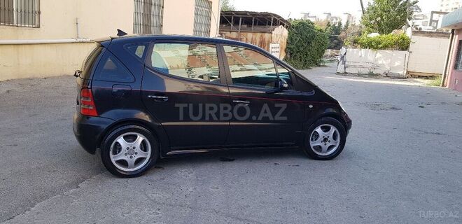 Mercedes  2003, 151,326 km - 2.0 l - Bakı