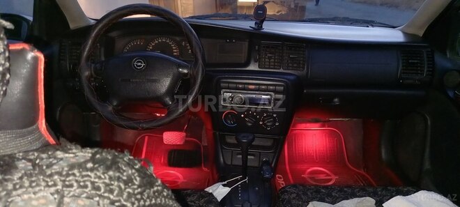 Opel Vectra 1999, 405,000 km - 2.0 l - Bakı