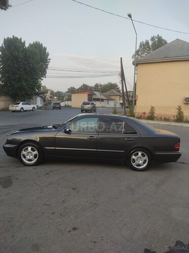 Mercedes E 280 2001, 339,087 km - 2.8 l - Göyçay