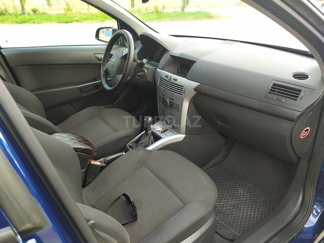 Opel Astra 2009, 121,000 km - 1.4 l - Bakı