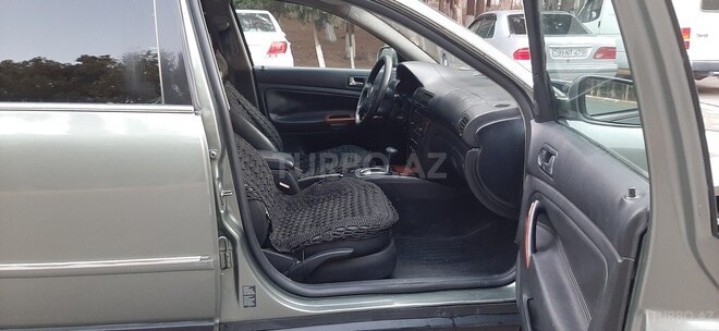 Volkswagen Passat 2003, 215,000 km - 1.8 l - Sumqayıt